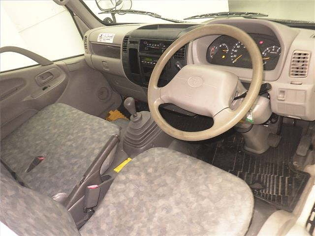 TOYOTA DYNA 2024