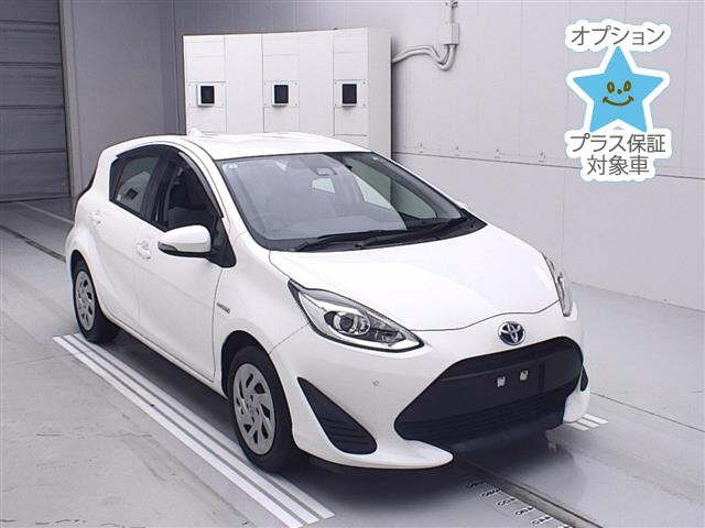 TOYOTA AQUA 2019