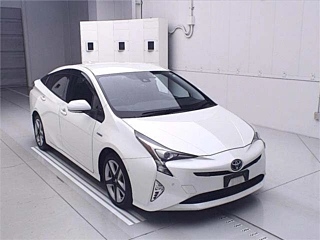 TOYOTA PRIUS 2017