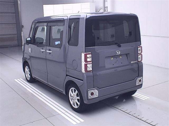 DAIHATSU WAKE 2021