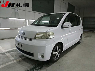 TOYOTA PORTE 2010