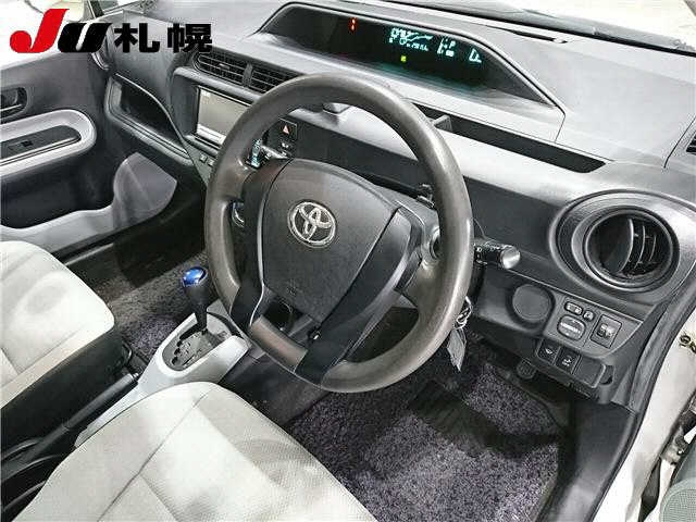TOYOTA AQUA 2012