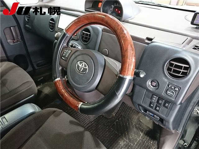 TOYOTA PORTE 2012