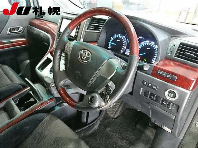 TOYOTA ALPHARD 2009