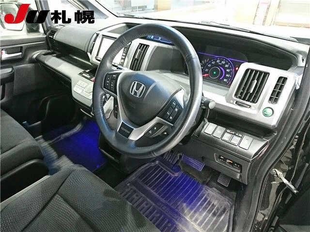 HONDA STEP WAGON 2012