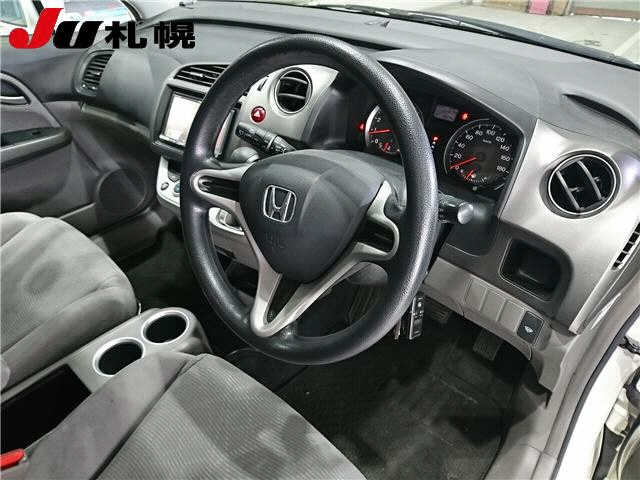 HONDA STREAM 2010