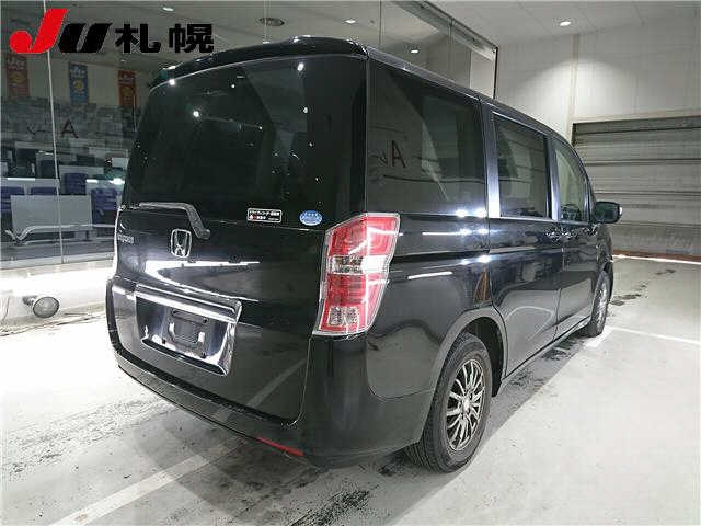 HONDA STEP WAGON 2010