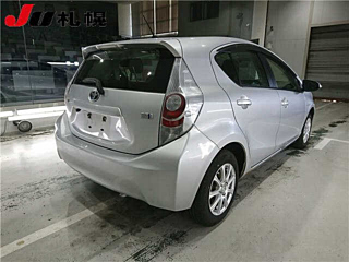 TOYOTA AQUA 2012