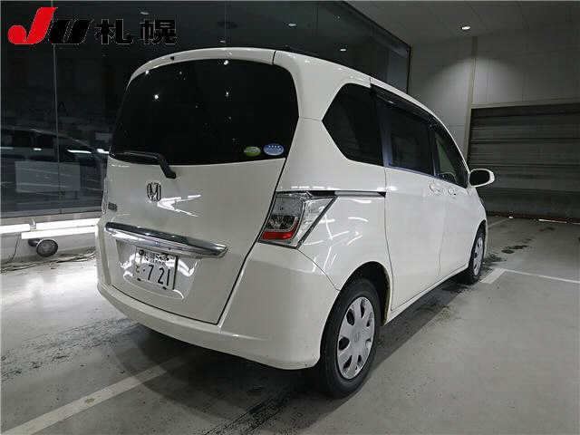 HONDA FREED 2012