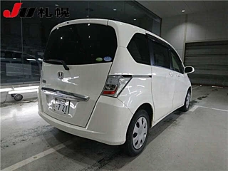 HONDA FREED 2012