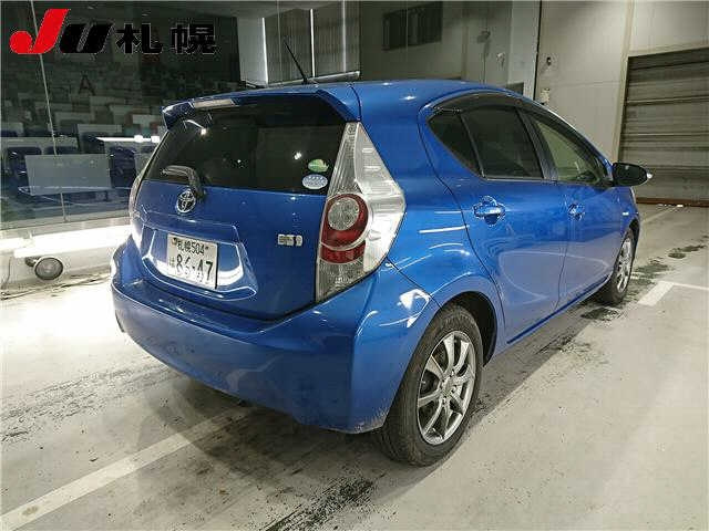 TOYOTA AQUA 2012