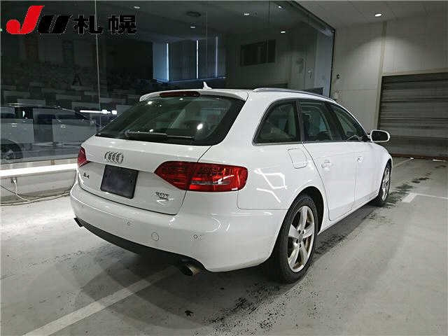 AUDI A4 2010