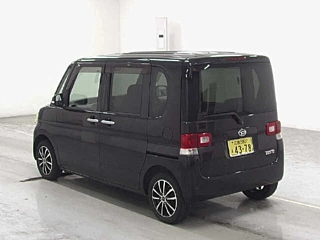 DAIHATSU TANTO 2011