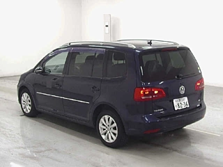VOLKSWAGEN GOLF TOURAN 2011
