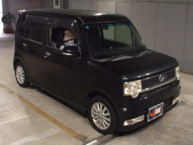 DAIHATSU MOVE CONTE 2011