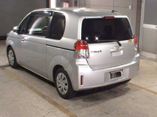 TOYOTA SPADE 2016