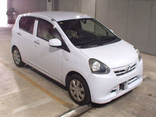 DAIHATSU MIRA E S 2012