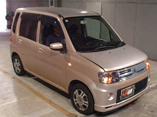 MITSUBISHI TOPPO 2009