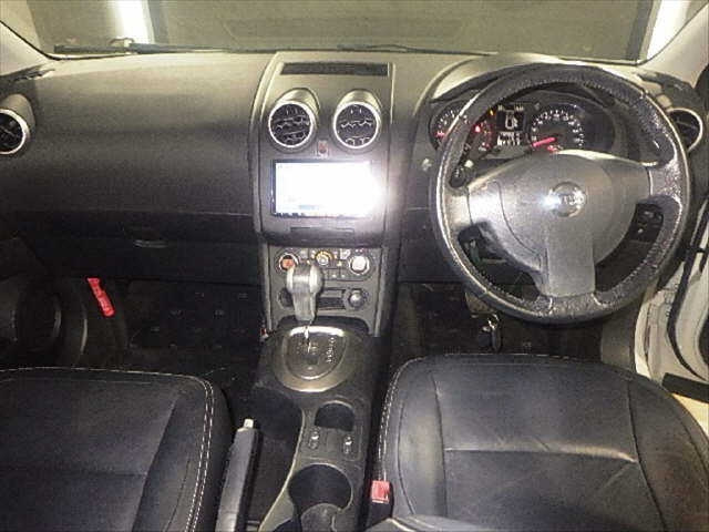 NISSAN DUALIS 2013