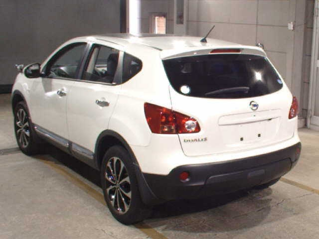 NISSAN DUALIS 2013