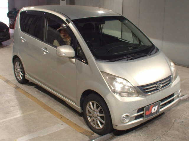 DAIHATSU MOVE 2010