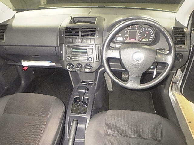 VOLKSWAGEN POLO 2008