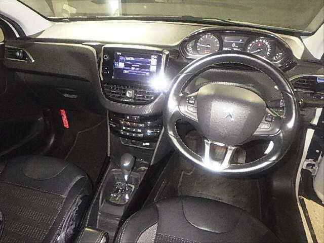 PEUGEOT 2008 2016