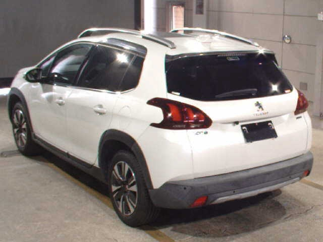 PEUGEOT 2008 2016