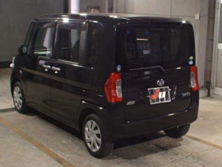 DAIHATSU TANTO 2015