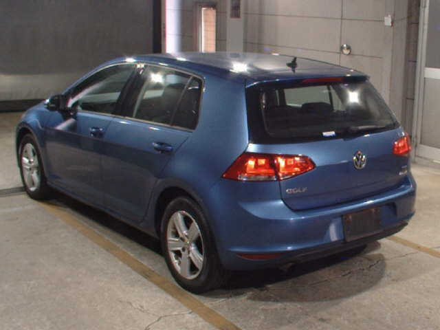VOLKSWAGEN GOLF 2015