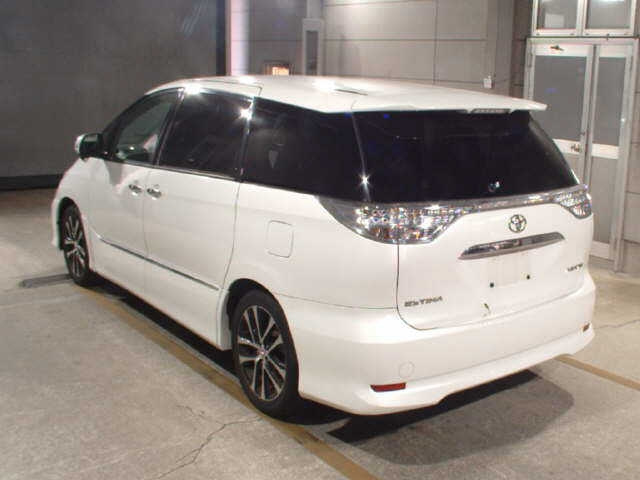 TOYOTA ESTIMA 2014