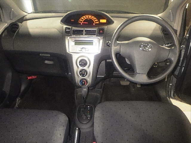 TOYOTA VITZ 2008