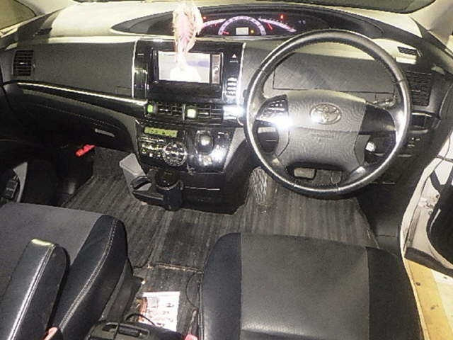 TOYOTA ESTIMA 2014