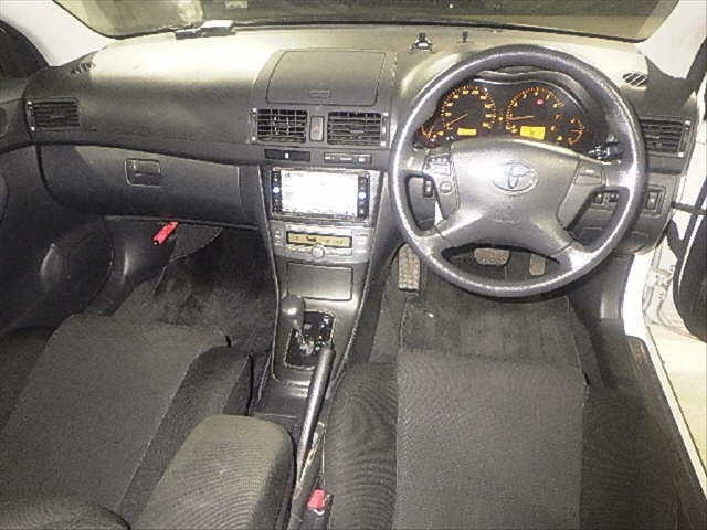 TOYOTA AVENSIS SEDAN 2009