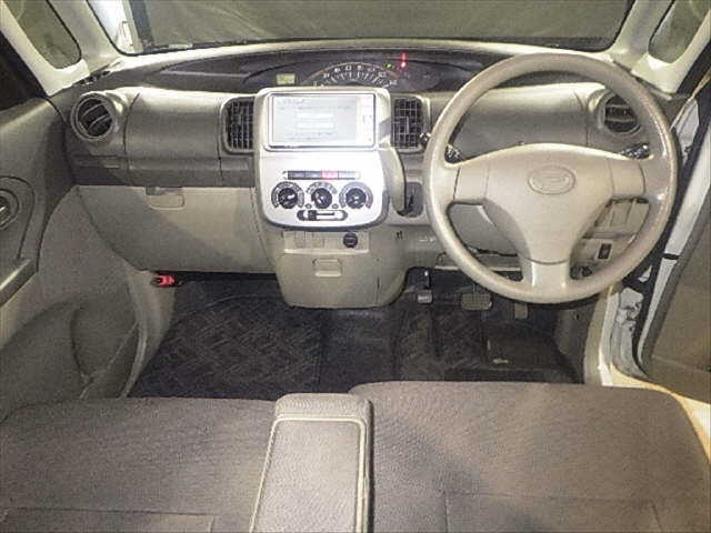 DAIHATSU TANTO 2011