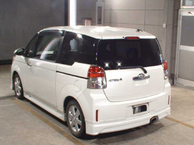 TOYOTA SPADE 2012