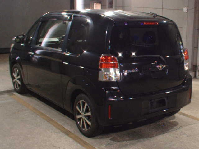 TOYOTA SPADE 2012