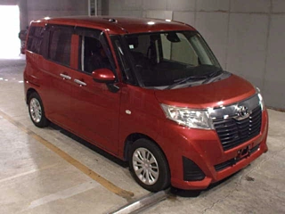 TOYOTA ROOMY 2017