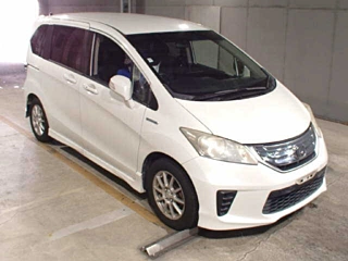 HONDA FREED 2013