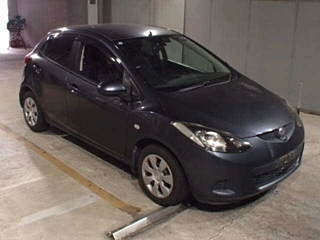 MAZDA DEMIO 2010