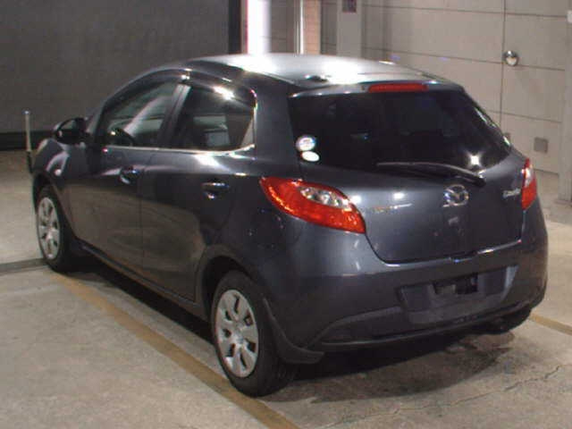 MAZDA DEMIO 2010
