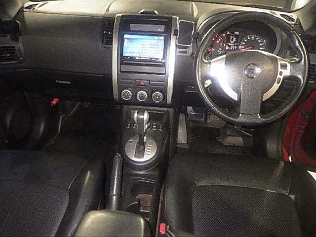 NISSAN X-TRAIL 2013