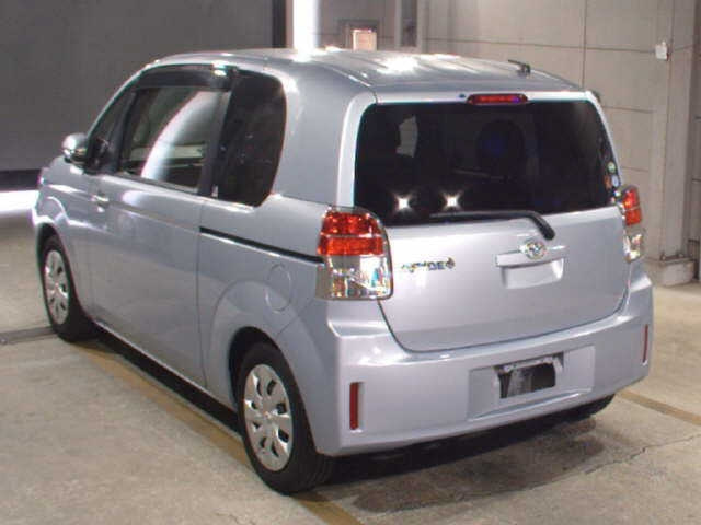 TOYOTA SPADE 2013
