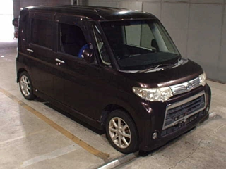 DAIHATSU TANTO 2012
