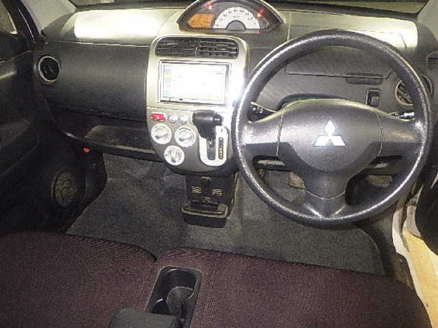 MITSUBISHI TOPPO 2008