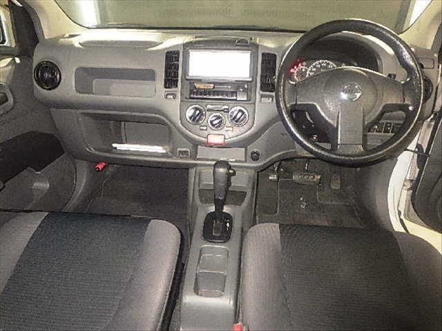 NISSAN AD 2012
