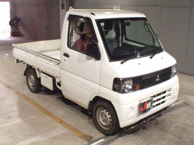 MITSUBISHI MINICAB TRUCK 2009