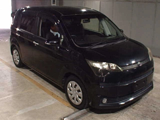 TOYOTA SPADE 2013