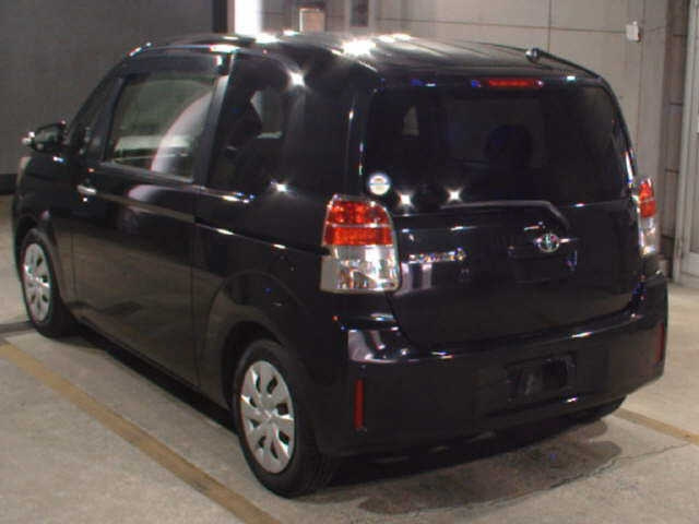TOYOTA SPADE 2013