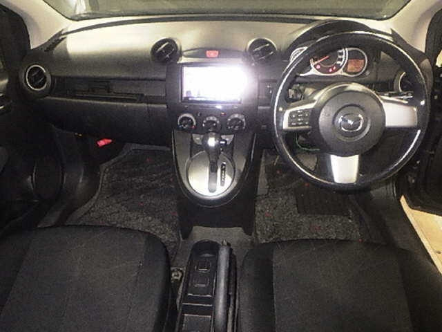 MAZDA DEMIO 2012